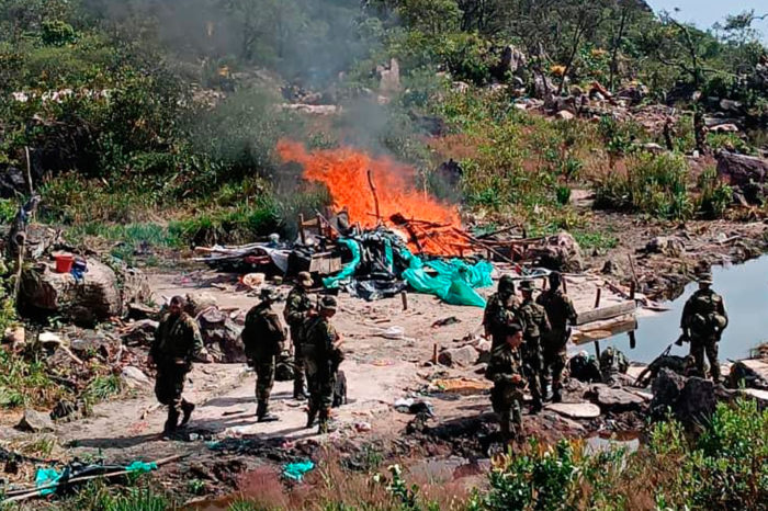 Fuerza Armada en Yapacana
