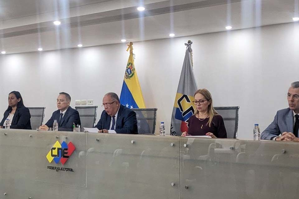 CNE rectores