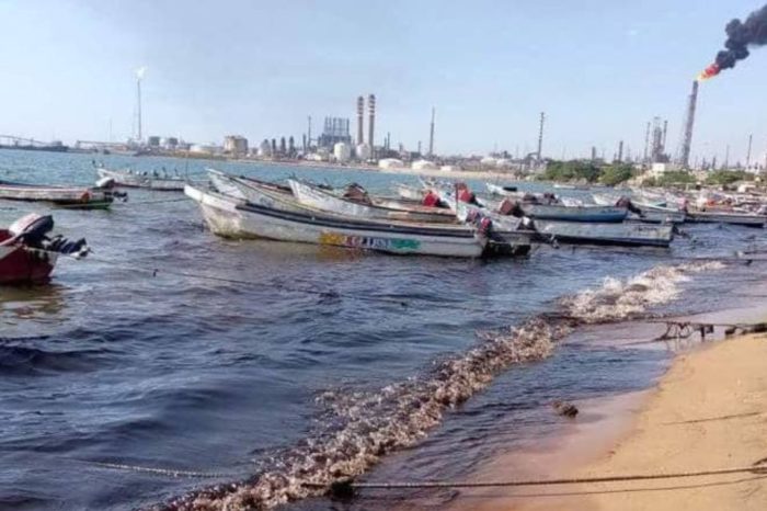 Derrames de petróleos, Falcón pescadoras