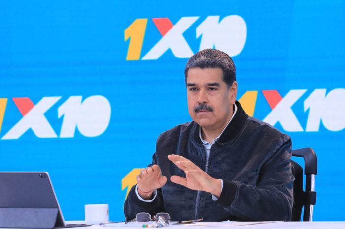 Nicolás Maduro Con Maduro + Voz de América - gobierno
