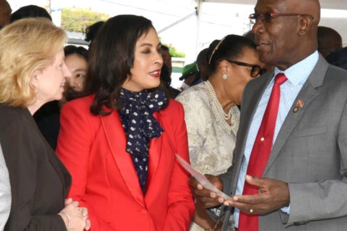 Trinidad y Tobago Keith Rowley Candace A. Bond EEUU