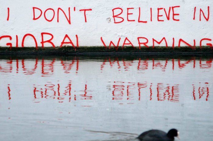 Los negacionistas del cambio climático dañan la imagen de la derecha frente al mercado