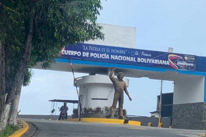 La estatua, y el puente de los suspiros
