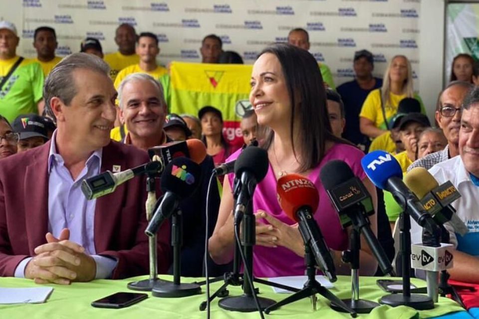 Biagio Pilieri y María Corina Machado