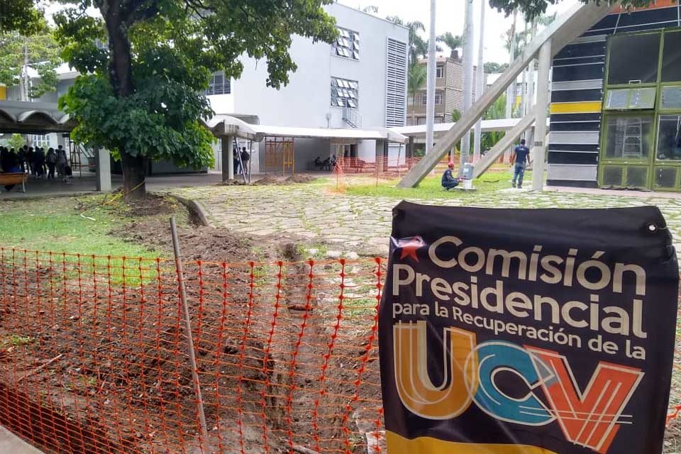 Comisión Presidencial UCV