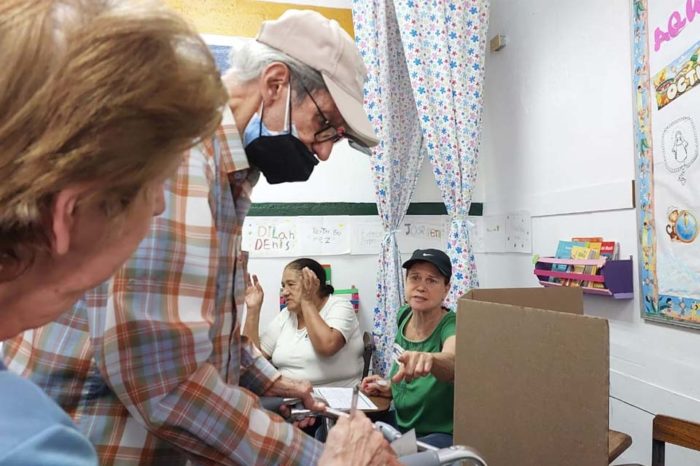 Primarias votación tercera edad