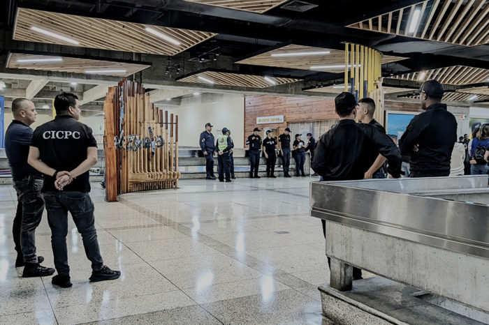 Aeropuerto - Deportados