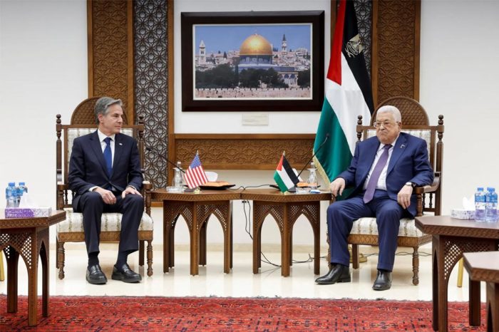 Blinken habla con autoridad de Palestina en Cisjordania