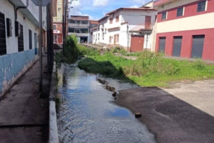 Aguas negras en San Cristóbal