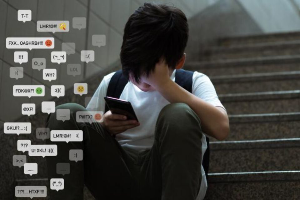 ciberacoso Internet y la violencia escolar