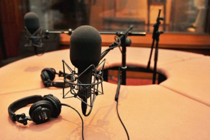 estudio-de-radio FM 92.9