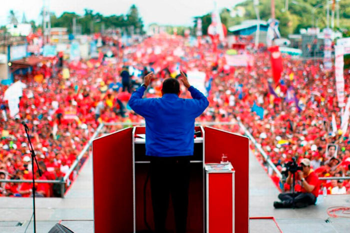 Populismo, populistas y sus “buenas intenciones” narrativa populista