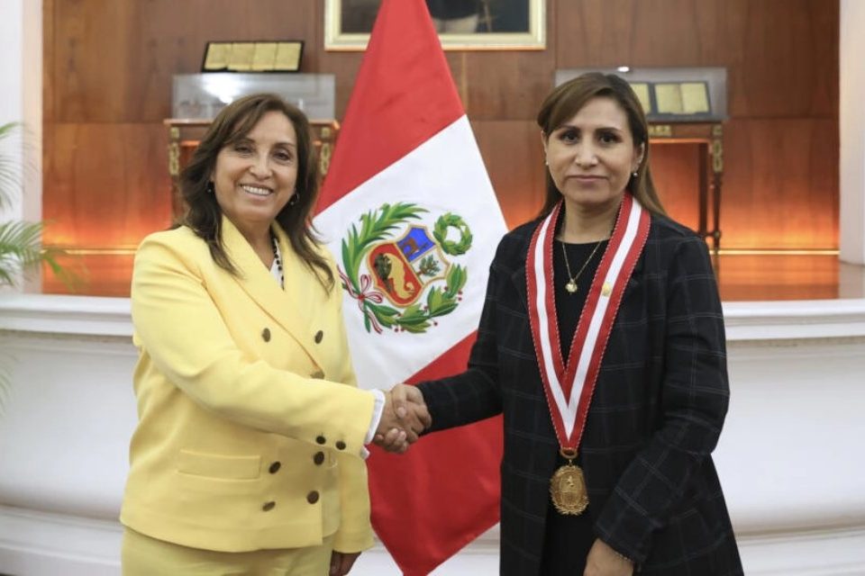 Dina Boluarte Patricia Benavides Perú
