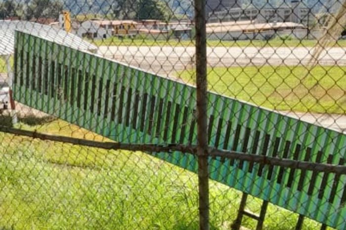 Obra de Carlos Cruz Diez en abandono