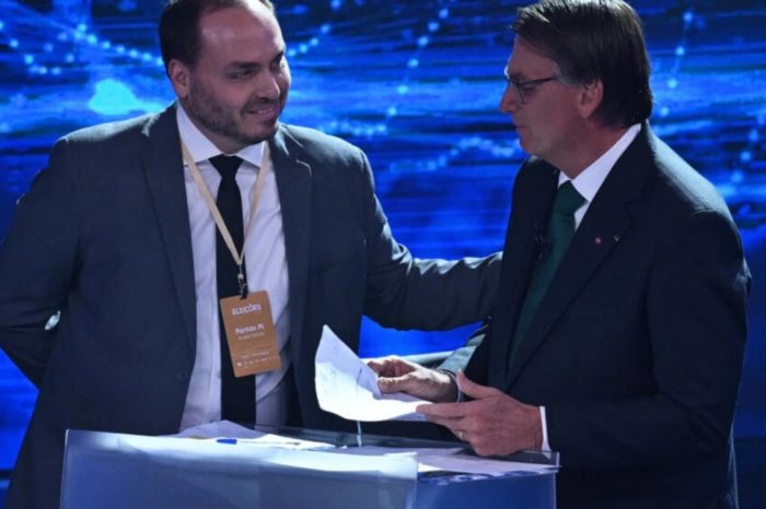 Carlos y Jair Bolsonaro Brasil