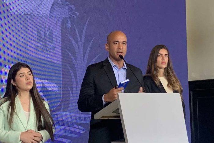 Héctor Rodríguez, representante de la delegación chavista, sobre acuerdos firmados en Barbados ministerio de educación