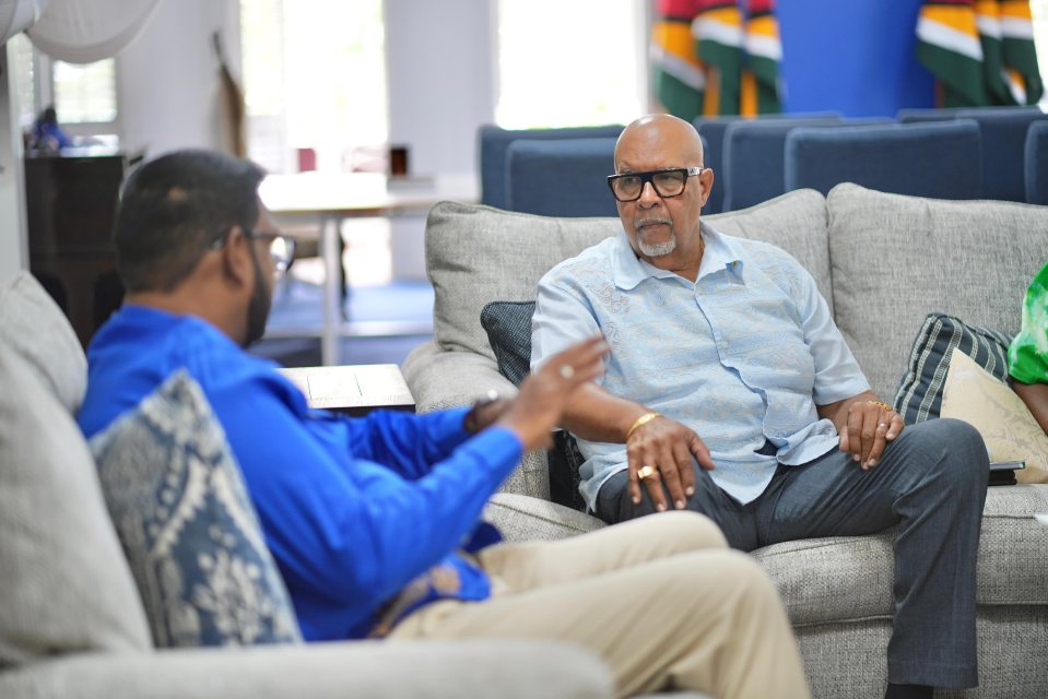 Richard Van-West Charles embajador Guyana