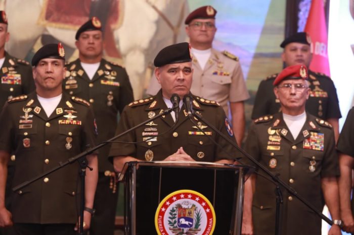 Vladimir Padrino Lopez alto mando militar FAN Centro Carter