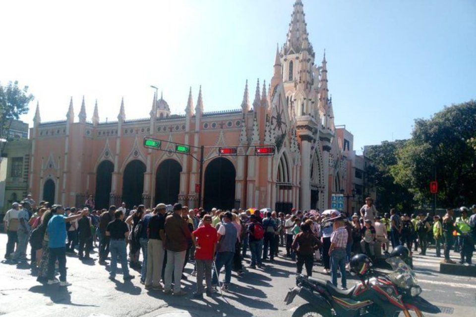 protesta santa capilla jubilados GDC 18.01.2024
