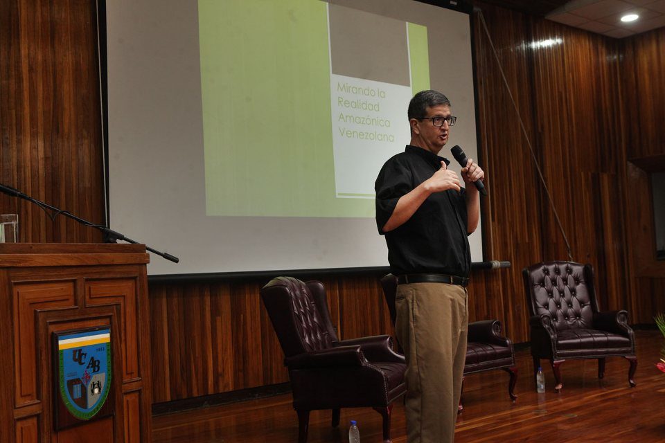 Arturo-Peraza-Semana-Teologica-2024-mineria ilegal