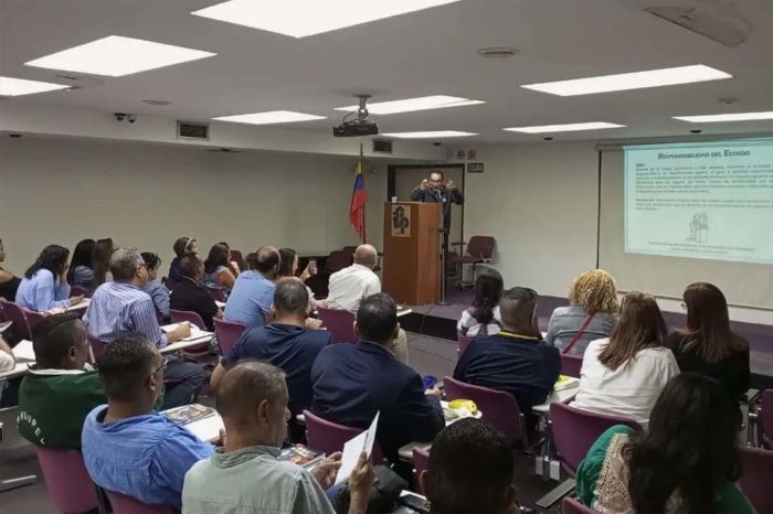 Capacitacion Familia SOS Libertad abogado Eduardo Torres
