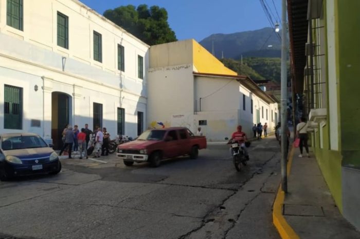 Casco Colonia sin agua en La Guaira