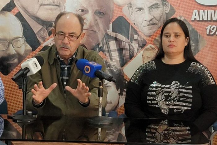 Felipe Mujica MAS