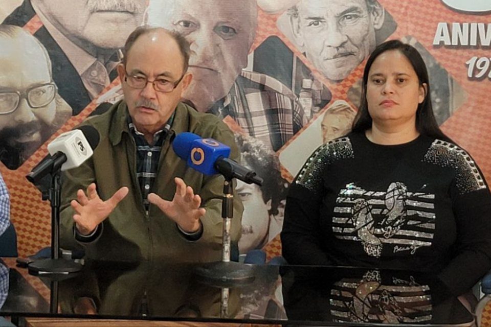 Felipe Mujica MAS