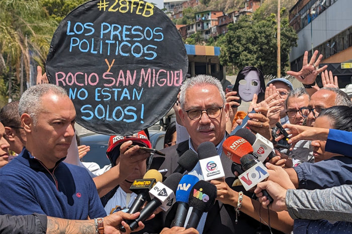 Joel García Defensa Rocío San Miguel