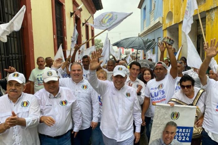 Luis Eduardo Martínez AD
