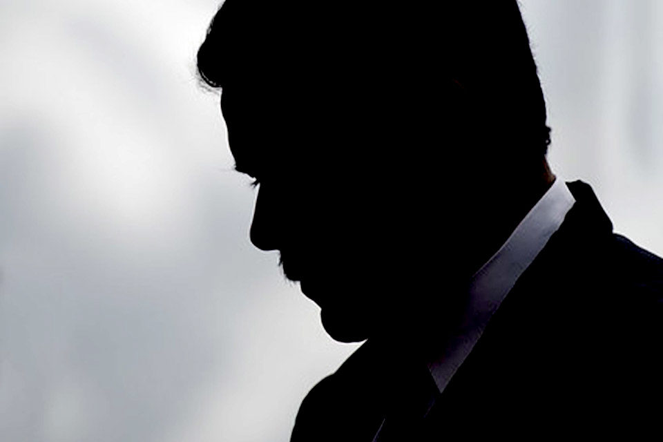 Nicolás Maduro contraluz poder