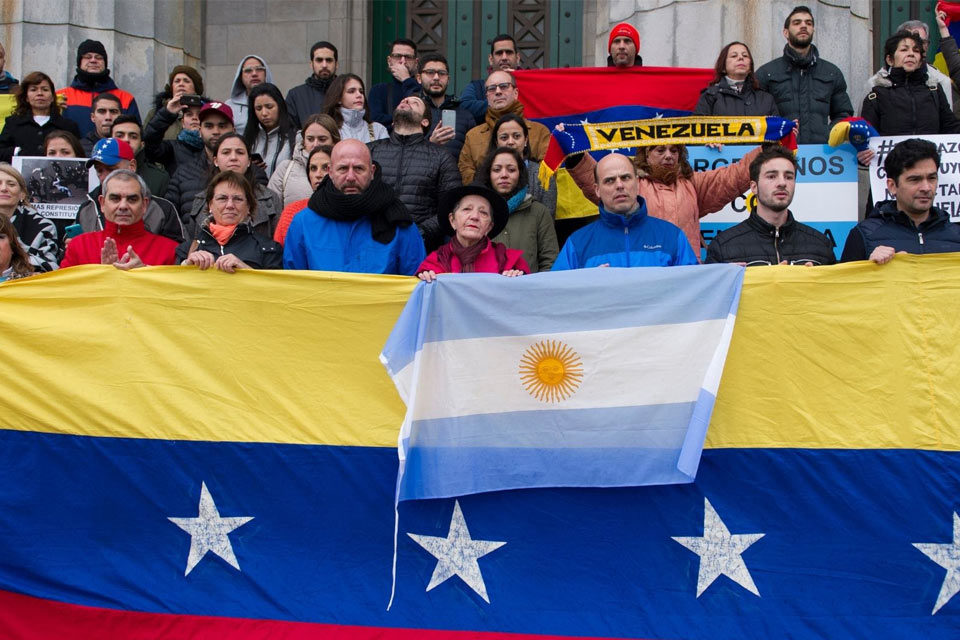 Venezolanos en Argentina exigen apertura del Registro Electoral conteo de votos