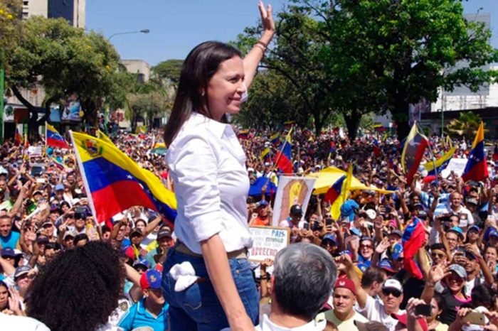 Que la fuerza esté con nosotros