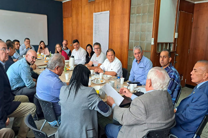 Del "I you one I do you one", a perder las elecciones por desacuerdos
