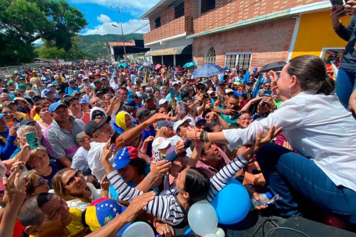 Fervor mesiánico y razón política