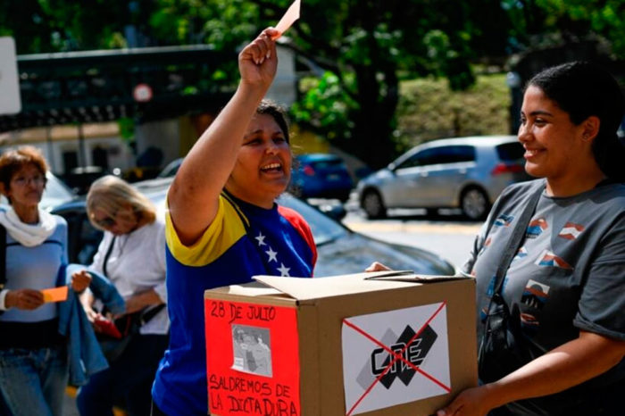 Cambio de rumbo contra la autocracia