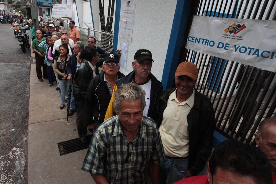 Si hoy hay elecciones, pierde el gobierno
