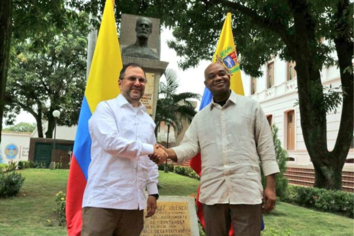 Yván Gil Luis Murillo Colombia