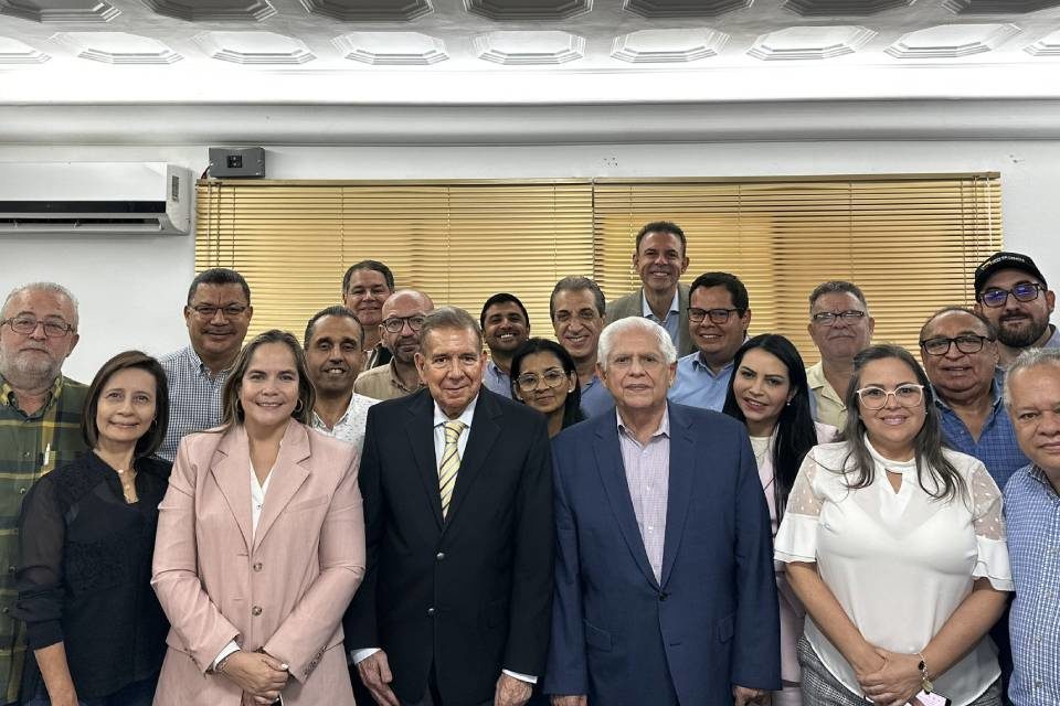 Plataforma Unitaria Edmundo González