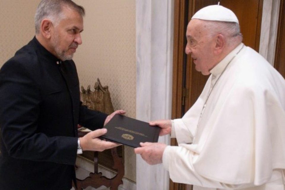 papa Francisco embajador Franklin Mauricio Zeltzer Malpica