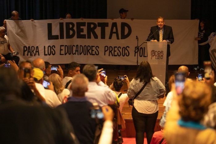 Edmundo González maestros