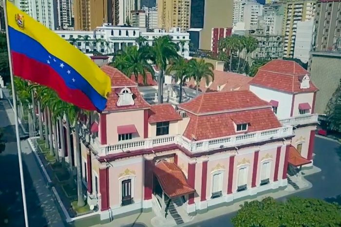 El pánico en Miraflores presos políticos - vacancia