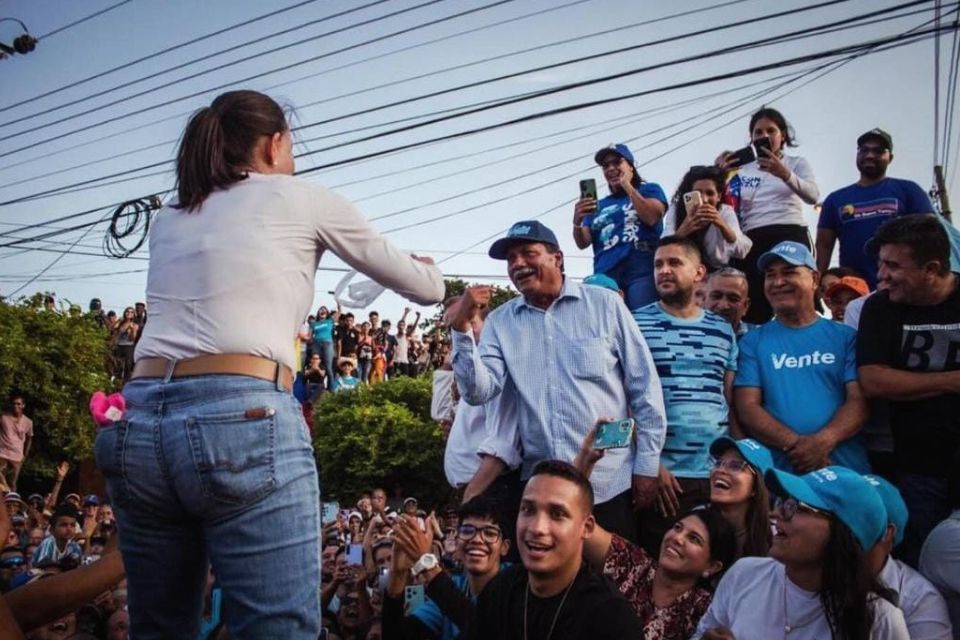 alcaldes opositores José María Fermín María corina Machado Nueva Esparta