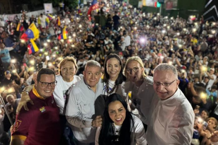 Cierre de campaña Edmundo González