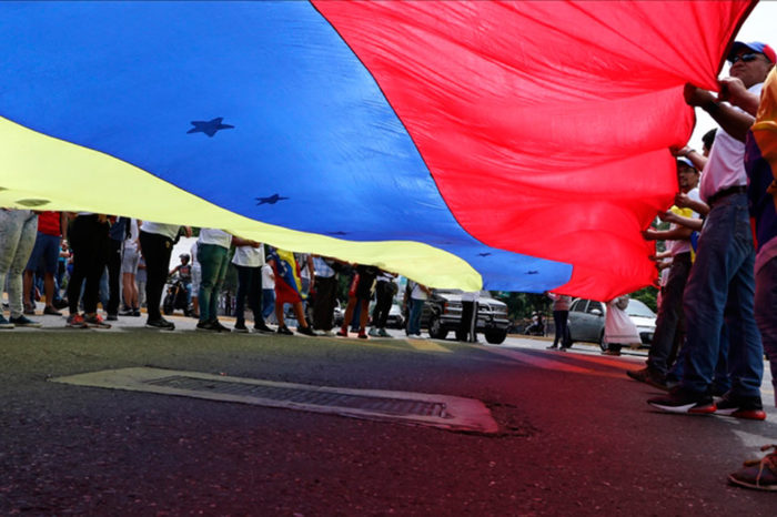 Diez lecciones para la redemocratización de Venezuela