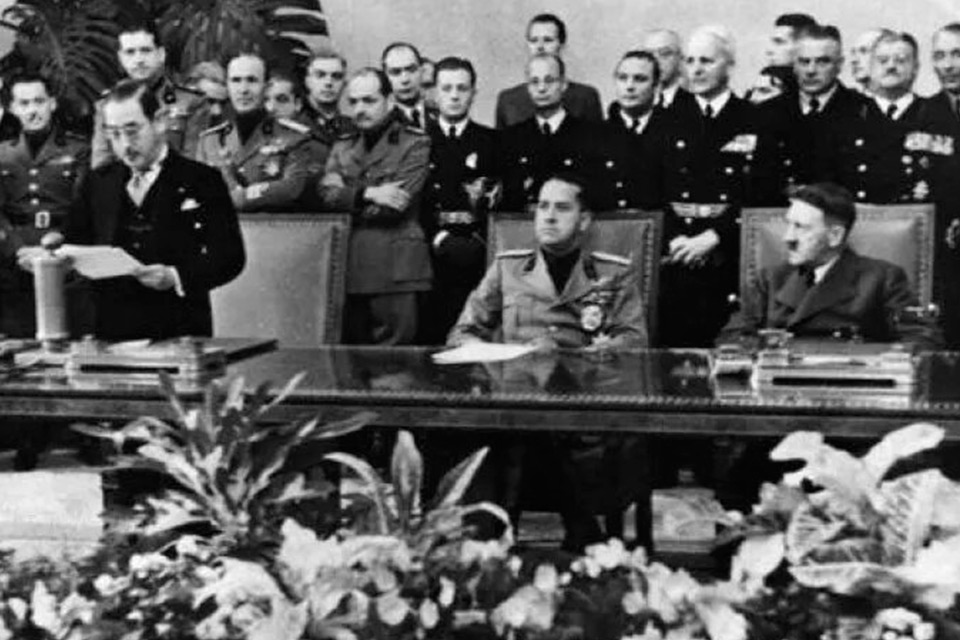 El hundimiento del Eje Roma-Tokio-Berlín (1940-1945)