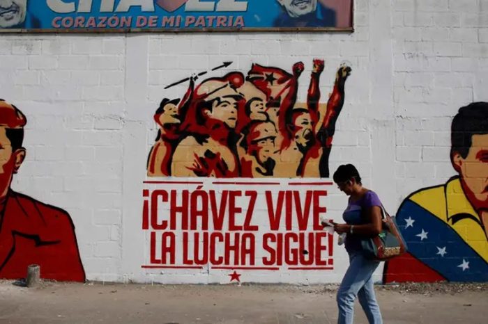 Nicolás Maduro y Hugo Chávez