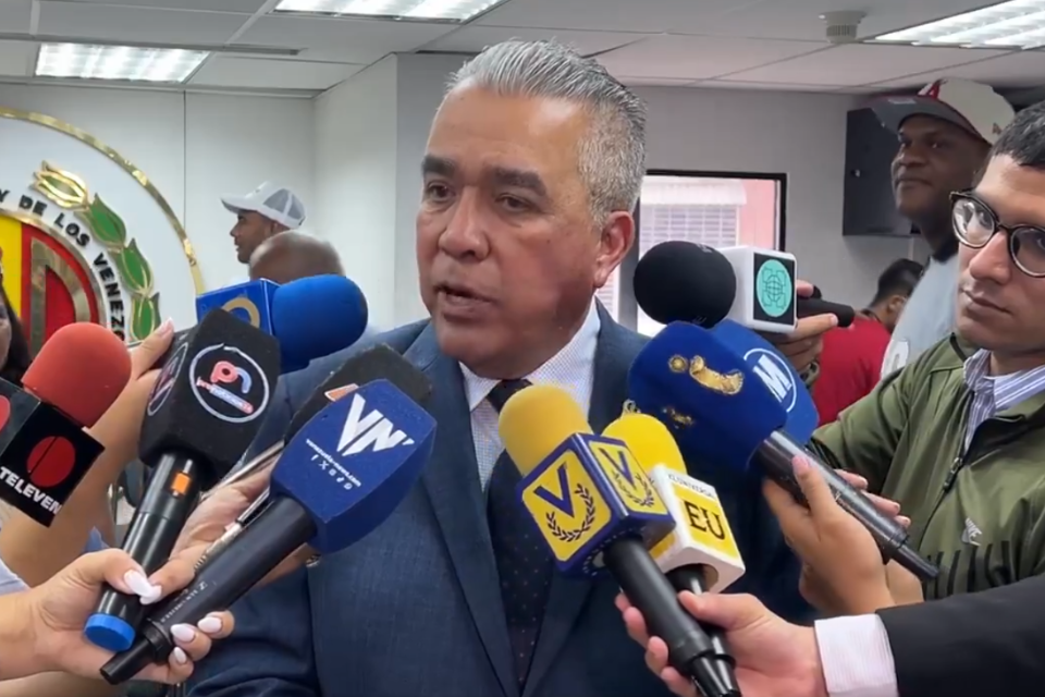Martínez
