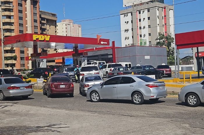 colas por gasolina apagón #30Ago