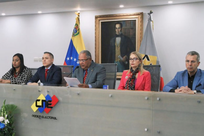 Directiva CNE Elvis Amoroso